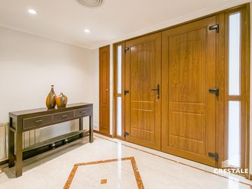 Venta  / permuta | Casa de 4 dormitorios con jardín y piscina | Rosario sur