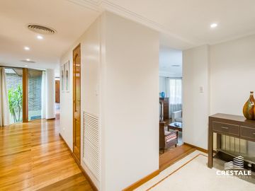 Venta  / permuta | Casa de 4 dormitorios con jardín y piscina | Rosario sur