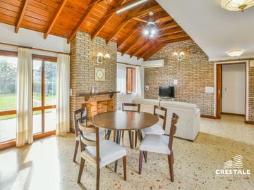 Venta  / permuta | Casa de 4 dormitorios con jardín y piscina | Rosario sur