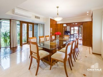 Venta  / permuta | Casa de 4 dormitorios con jardín y piscina | Rosario sur