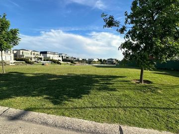 Terreno en venta al agua en Virazón, Nordelta