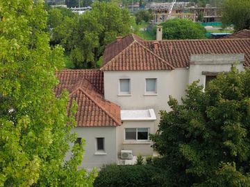 Casa en Venta 10 Ambientes en Ayres de Pilar