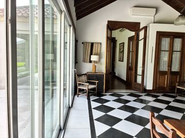 Casa en Venta 10 Ambientes en Ayres de Pilar