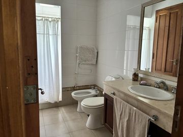 Casa en Venta 10 Ambientes en Ayres de Pilar