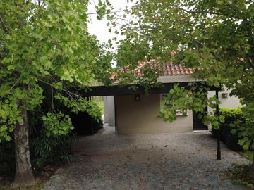 Casa en Venta 10 Ambientes en Ayres de Pilar