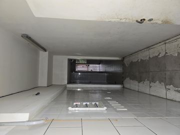 Local en Belgrano R. Excelente ubicación. Apto todo destino.