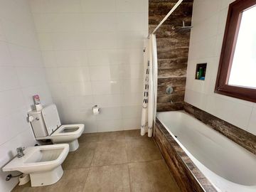 Casa en Venta en Pilar, Barrio Cerrado La Peregrina - 5 ambientes