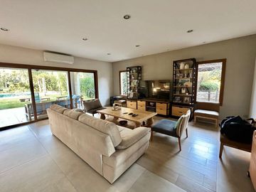 Casa en Venta en Pilar, Barrio Cerrado La Peregrina - 5 ambientes