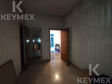 CASA EN VENTA | 2 PLANTAS | CALLE 54 E/ 8 Y 9 – MICROCENTRO LA PLATA
