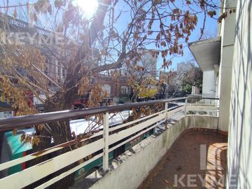 CASA EN VENTA | 2 PLANTAS | CALLE 54 E/ 8 Y 9 – MICROCENTRO LA PLATA