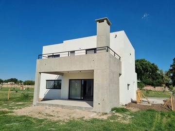 Casa en Venta, 5 Ambientes, en Barrio Privado El Olivar, Del Viso, Pilar, GBA Norte