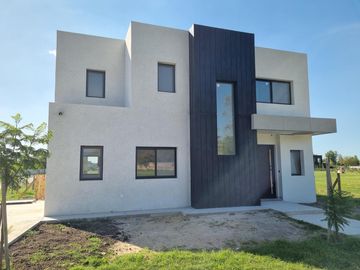 Casa en Venta, 5 Ambientes, en Barrio Privado El Olivar, Del Viso, Pilar, GBA Norte