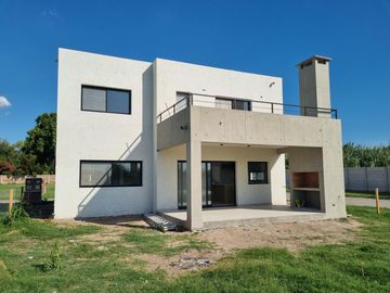 Casa en Venta, 5 Ambientes, en Barrio Privado El Olivar, Del Viso, Pilar, GBA Norte