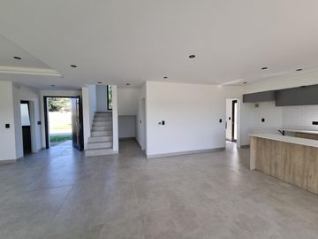 Casa en Venta, 5 Ambientes, en Barrio Privado El Olivar, Del Viso, Pilar, GBA Norte