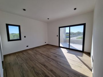 Casa en Venta, 5 Ambientes, en Barrio Privado El Olivar, Del Viso, Pilar, GBA Norte