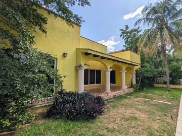 Casa en Renta Club de Golf la Ceiba