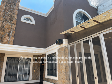 Casa en Venta en Jardines de Andalucia Guadalupe