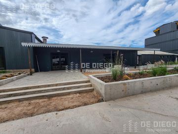 Nave AAA a estrenar 900 m2 en Centro Industrial Don Torcuato