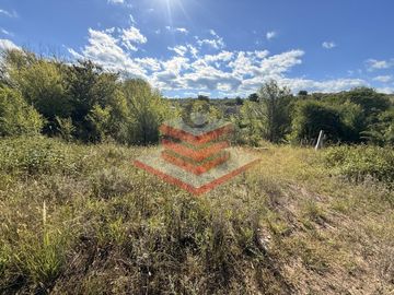 TERRENO EN VENTA EN VILLA PARQUE SIQUIMAN CON VISTA A LAS SIERRAS A 400 MTS AL RIO TANTI REF: 3025
