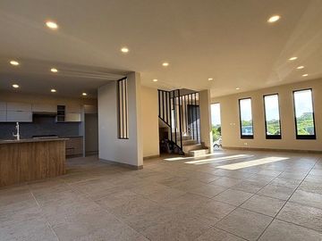 VENTA CASA NUEVA EN ZARU**