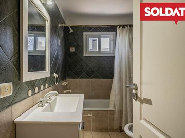 Casa muy solida en  Ayres de Pilar, en venta. 5 cuartos. piscina. Apto crédito