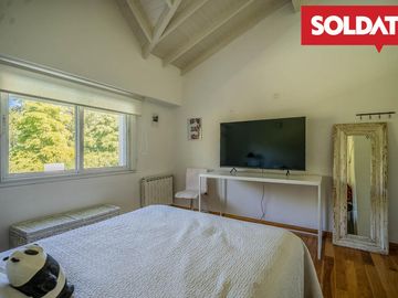 Casa muy solida en  Ayres de Pilar, en venta. 5 cuartos. piscina. Apto crédito