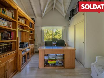 Casa muy solida en  Ayres de Pilar, en venta. 5 cuartos. piscina. Apto crédito