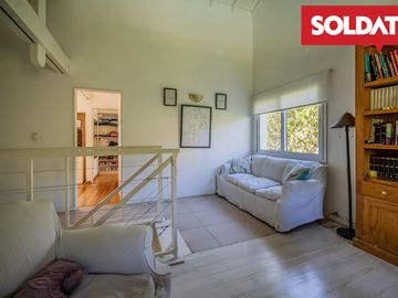 Casa muy solida en  Ayres de Pilar, en venta. 5 cuartos. piscina. Apto crédito