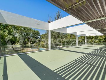 Casa en Armenia  Country Club diseñada por Mario Roberto Alvarez