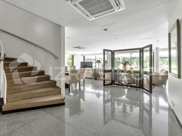 Casa en Armenia  Country Club diseñada por Mario Roberto Alvarez