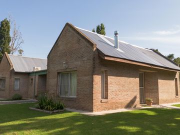 Casa en Venta 4 Ambientes en Loma Verde - Escobar
