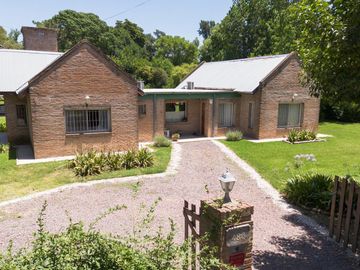Casa en Venta 4 Ambientes en Loma Verde - Escobar