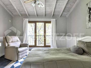 Casa en venta en Ayres de Pilar 4 dormitorios, jardin y pileta