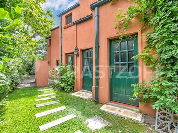 Casa en venta en Ayres de Pilar 4 dormitorios, jardin y pileta