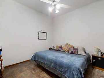 Casa Multifamiliar en Venta de 4 Ambientes en Villa Adelina con Parrilla, Terraza y Lavadero
