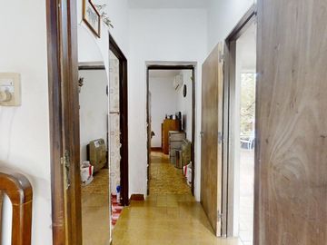 Casa Multifamiliar en Venta de 4 Ambientes en Villa Adelina con Parrilla, Terraza y Lavadero