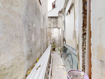 Casa Multifamiliar en Venta de 4 Ambientes en Villa Adelina con Parrilla, Terraza y Lavadero