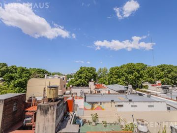Divino PH de 2/3 ambientes con terraza - 3º piso por escalera