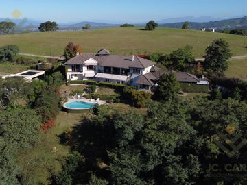 Espectacular Casa en Altos de San Lorenzo