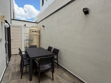 CASA EN VENTA, CUMBRES PROVENZA SEC VENTO - GARCIA N.L.