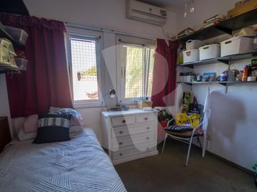 VENTA - DUPLEX 4 AMBIENTES   DEPENDENCIA Y ALTILLO - FLORIDA