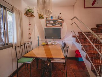 VENTA - DUPLEX 4 AMBIENTES   DEPENDENCIA Y ALTILLO - FLORIDA