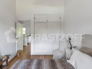 Casa en venta en lote central en La Legua