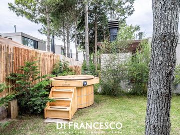 Casa en Venta Pinamar Norte - Frontera  Berlin Woods Seguridad 24 hs