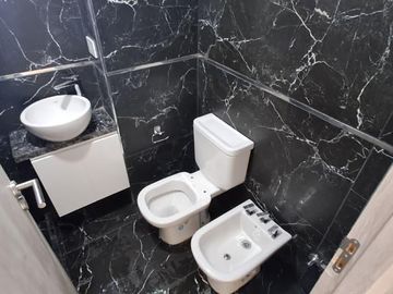 VENTA DEPARTAMENTO FRENTE CON PILETA Y GIMNASIO - ECHESORTU