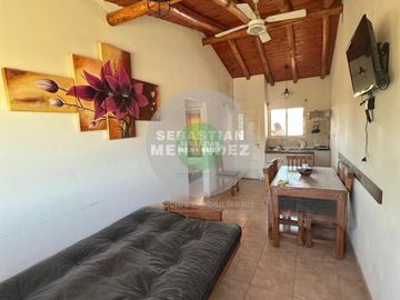 1 Hectárea - Vista a las Sierras - Con arroyo - 10 cuadras del lago - complejo -Venta casa siquiman