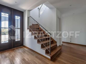 Casa en venta en barrio cerrado Villa Rosa