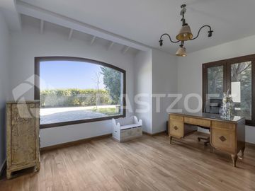 Casa en venta en barrio cerrado Villa Rosa