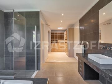 Casa en venta en barrio cerrado Villa Rosa