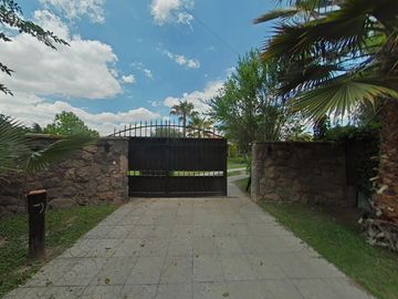 CASA EN VENTA 5 DORMITORIOS BARRIO PRIVADO LAS CATALPAS CON TOUR VIRTUAL